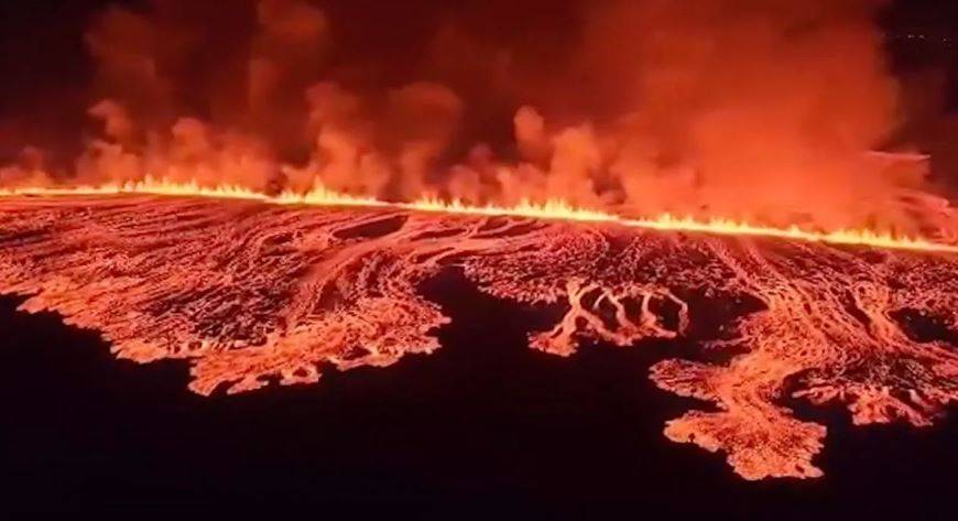 Yanardağ patladı! 50 metre yükseldi 2,5 kilometreden görünüyor 17